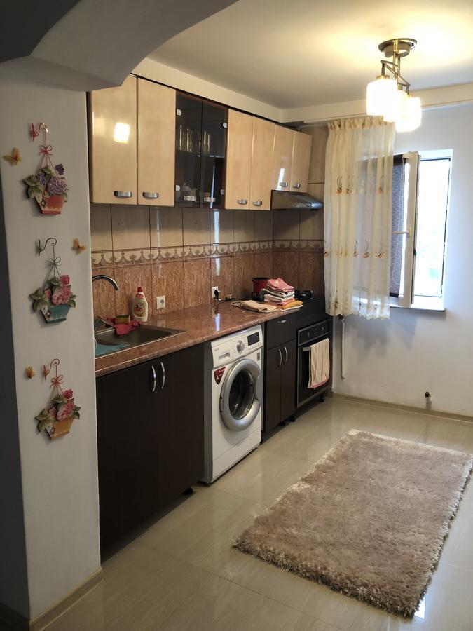 Apartament Isabela Hotel นาโวดาริ ภายนอก รูปภาพ